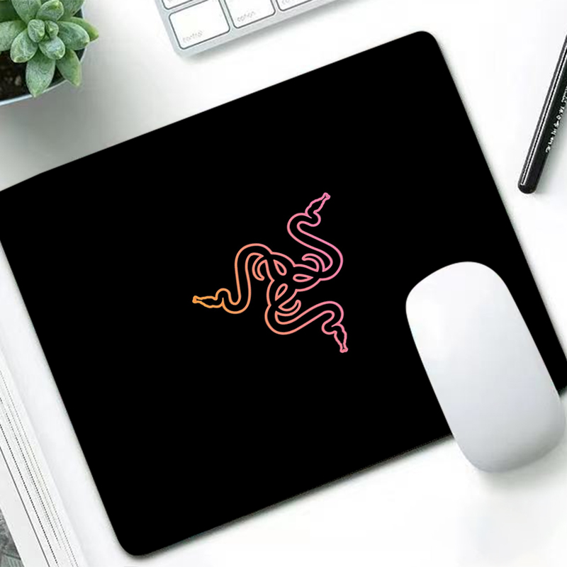 Razer Luxury Mouse Pad Anime G - Gaming Keyboard Affordable recension och pris